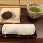 Keishindou Honten Oshokujidokoro Hyakufukuan - 焼き菓子、お茶