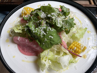 Kominka Shokudou Sanada No Mori - 大名椀の大皿サラダ  とうもろこしが美味しい‼︎