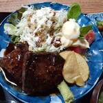 ナカガワ☆スエ食堂 - くじらステーキ