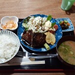 ナカガワ☆スエ食堂 - くじらステーキ定食1400円