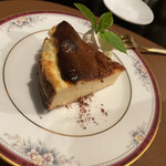 バー リーファー - バスクチーズケーキ300円