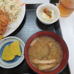 三喜食堂 - たくあん　旨し