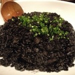 まるさ - イカスミチャーハン（700円）