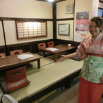 酒讃家 - 「どうぞ、お上がりください！！」・・美人のスタッフが接客してくれます(*´∀｀)