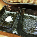 酒讃家 - ふわふわのあげしんじょは、岩塩か炭塩で