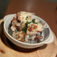 Seafood bar Ermitage 横浜鶴屋町店 - 牡蠣グラタン(2個) 1,089円