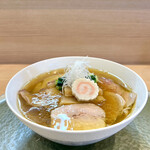 中華そば 深緑 - 白出汁（知床鶏もも・もろみポーク三種）