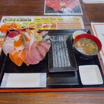 魚金食堂 - うおきん海鮮丼　1,760円(酢飯)