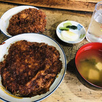 安田屋 - ♪まんまるカツが２枚…