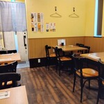 肴や いとう - 席数16席のこじんまりとしたお店です