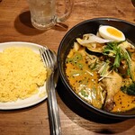 札幌ドミニカ - 特選 チキン野菜カレー (豆乳スープ / 5辛)