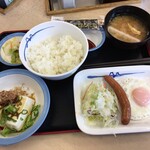 Matsuya - 2018/11/10 ソーセージエッグ定食（冷奴）