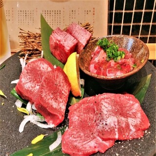The appeal is the quality of the domestically produced Wagyu beef, which is cut in an ingenious way to create a dish that is a special treat.