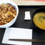 松屋 - 牛丼(並)は400円