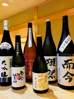 h Yamatoya - 日本酒　限定酒から種々ご用意しております