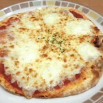 サイゼリヤ - オリーブアンチョビのマルゲリータピザ（Ｗチーズ）