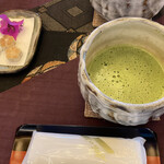 Ryokan Ginshou - ウエルカムドリンクは1階で抹茶！