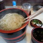 めん吉 - 釜揚げうどん・・・530円であります。うどんお替りは自由です。