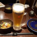 Toki Akari - お通し400円、生ビール550円