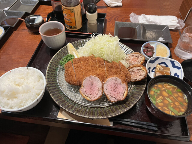 とんかつ専門店 かつ坊>