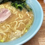 Yokohama Ramen Hama Ya - 豚骨と鶏のバランスがいいマイルドなスープ。