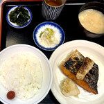 季節料理 魚竹 - 銀鮭照焼