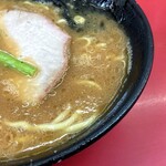 ラーメン 杉田家 本店 - 今日のスープはライトでした。