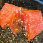 炭火ハンバーグ 肉焼き亭 - トマトも良き♫