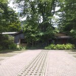 シェ草間 - アプローチから