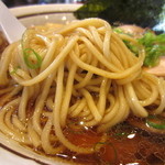 中華そば しながわ - 特製中華そば・並　麺アップ