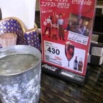 プリックタイ - お水がお洒落な銀のコップにて♪