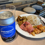 THE NUTS EXCHANGE - 玄米とデリ３種、ビール