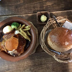 Restaurant Chez Noix - ハンバーグステーキデミグラスソース 焼きたてブリオッシュパン