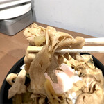 伝説のすた丼屋 - 豚肉に秘伝のニンニク醤油ダレが絡みます‼️