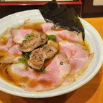 ラーメン 坊也哲 - 肉のカーテン