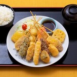 Kushikatsu set meal (12 pieces)