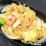 Seafood shanghai Yakisoba (stir-fried noodles)