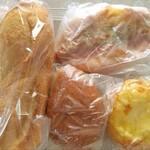 フラマンドール - 4種類のパン買いました。