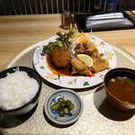 シラカバ - ハンバーグと鶏唐揚げセット