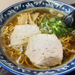 日の出食堂 - 正油ラーメン550円