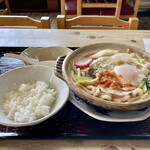 Mangetsu Shokudou - 鍋焼き＋ご飯２口だべ