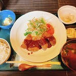 だいこんや - 手造りメンチカツの八丁味噌赤ワインソース_¥1,150