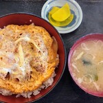 生そば きく家 - かつ丼、味噌汁付