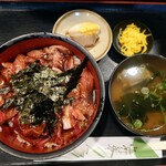 ぱぴぷぺぽ - 令和5年6月 ランチタイム
                                マグロ丼 750円