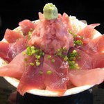 特選まぐろ丼