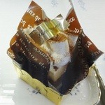 甘泉堂 - 「ティラミス」\330です(2013/8/31UP)