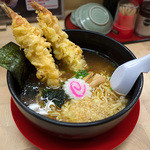 丸八ラーメン - 「博多えび天ラーメン」（650円）。なかなかのヴィジュアル！