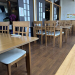 大乃屋 - 奥にも座敷もあり、店内は広いです。