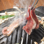 Kushito Jibie Gojuugoemon - 猪肉と牛ホルモンのジンギスカン鍋（手持ち）