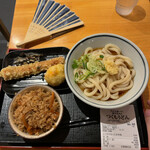 つくもうどん - ちくたま定食580円　ちくわ天　たまご天(半熟) とり飯
